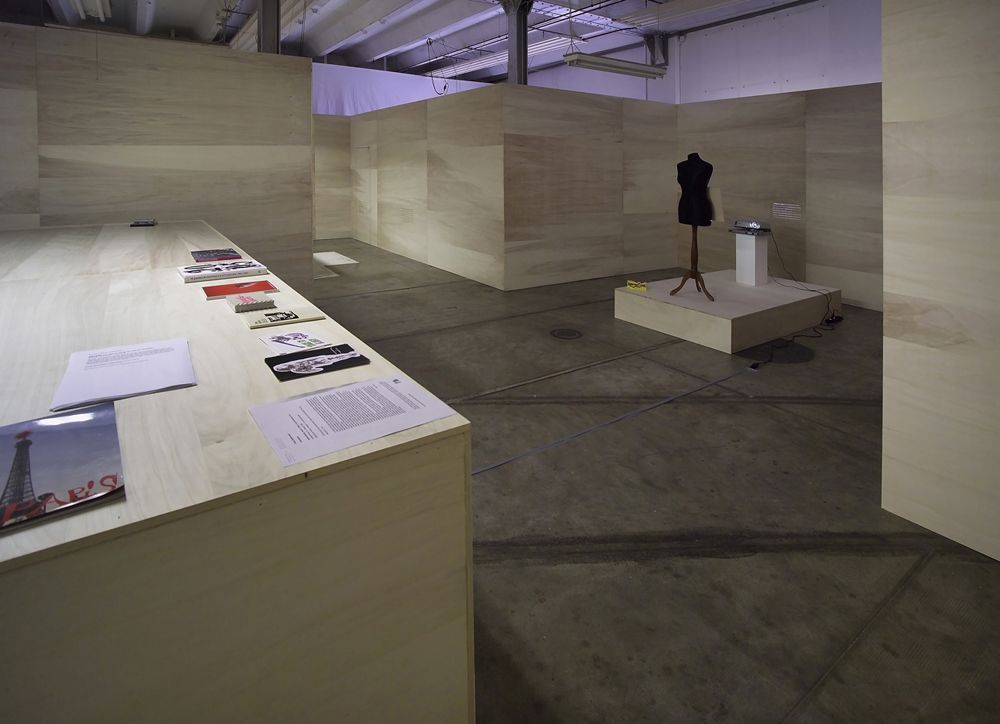 01_Liste_Basel_2006_Ausstellungsansicht_KunstHalle_SanktGallen