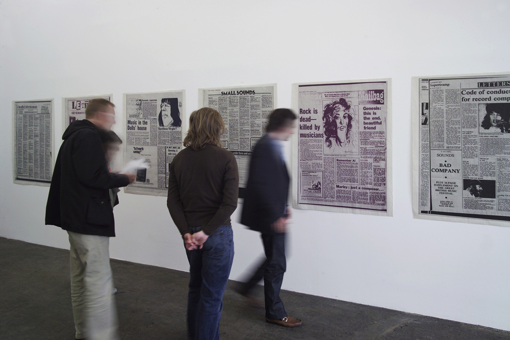 01_Phil_Collins_2006_Ausstellungsansicht_KunstHalle_SanktGallen